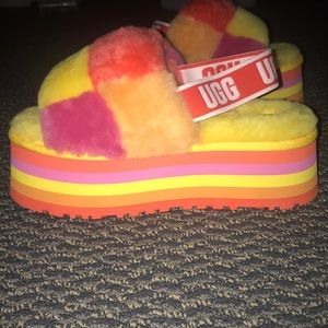COPY - UGG FLUFF YEAH DISCO CHECKER PLATFORM SANDLE